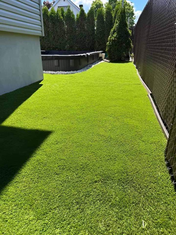 Pose de pelouse synthétique Montréal