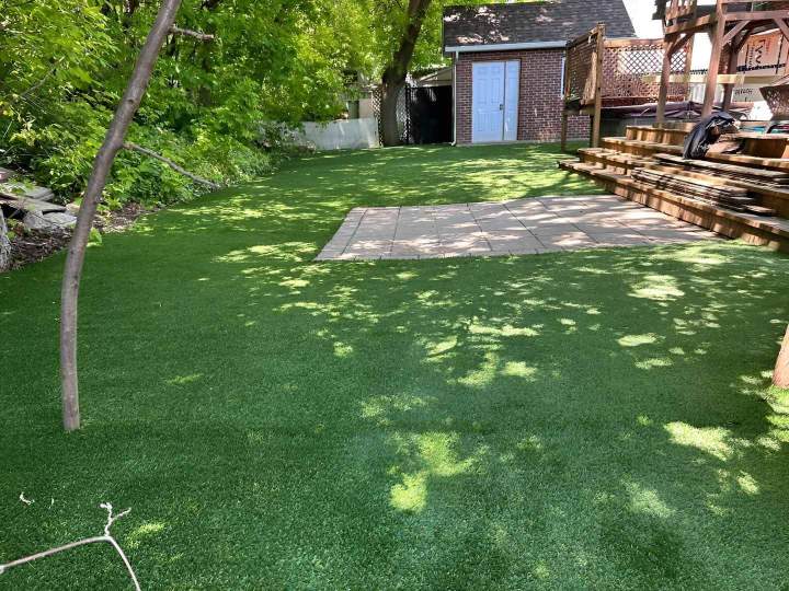 Installation de pelouse artificielle Montréal