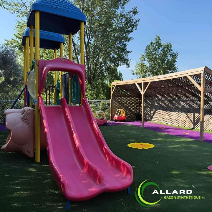 Gazon synthétique pour garderie Montréal,
