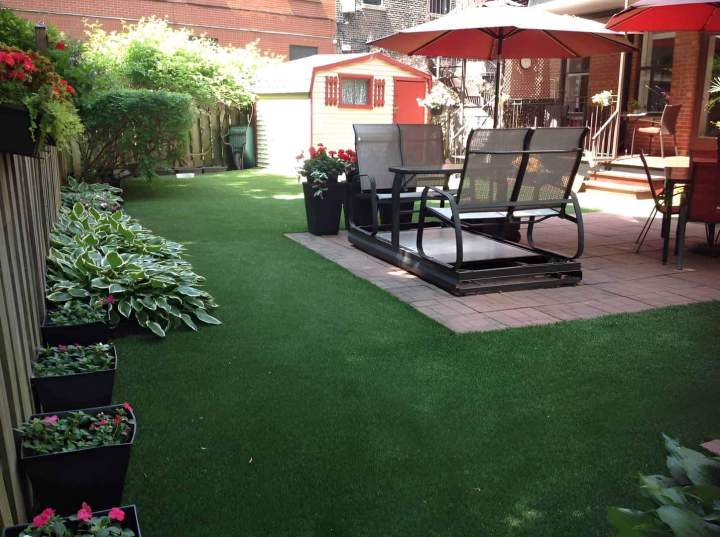 Pose de pelouse synthétique Montréal